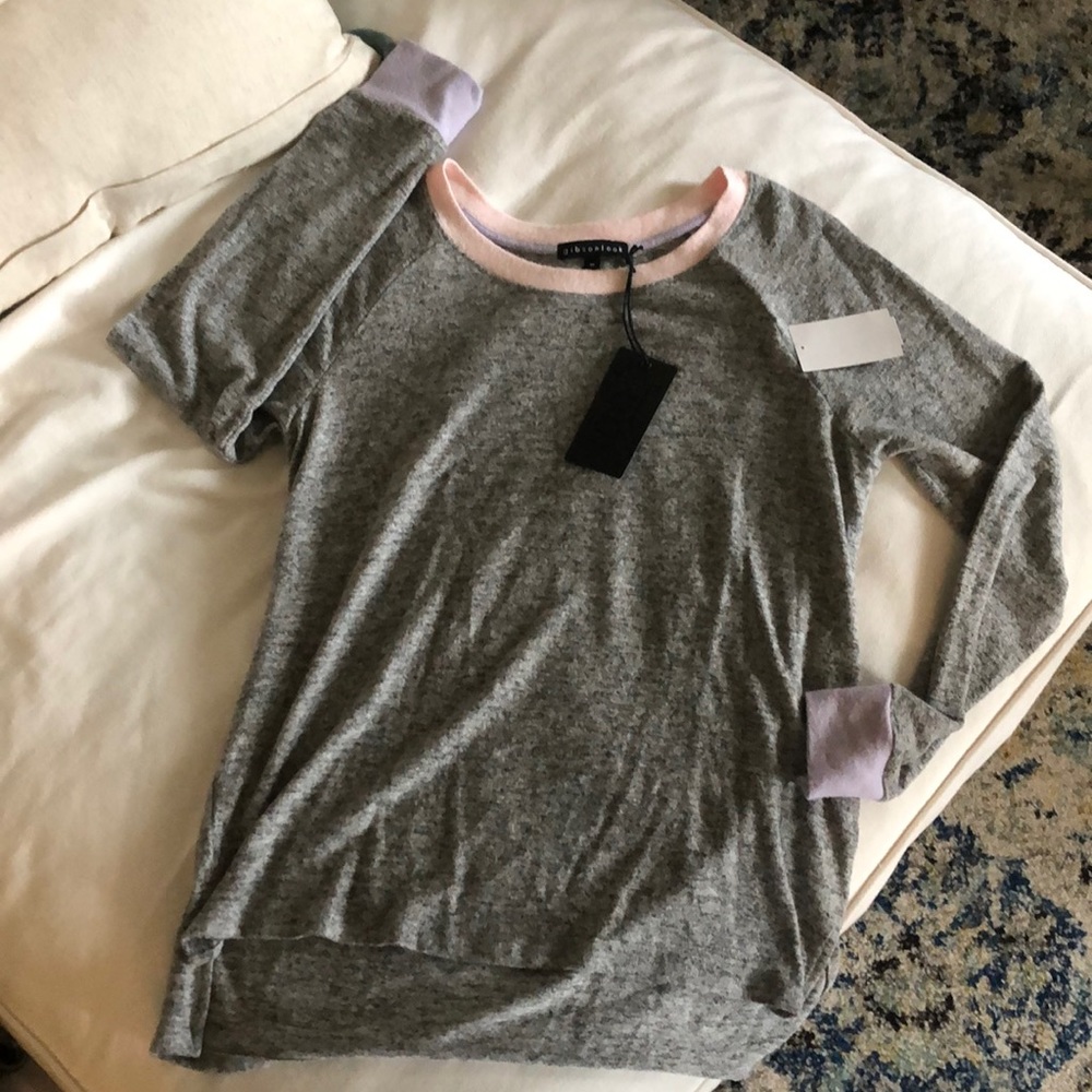 Crazy soft Gibson knit top.